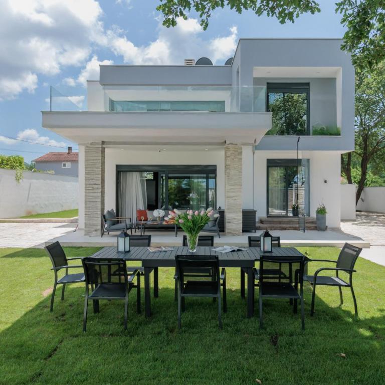 Villa Garden with Private Outdoor Pool - Vila sa Pogledom na Vrt - 44