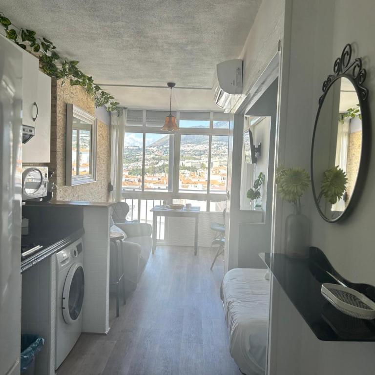 Precioso apartamento en Benalmádena, piscinas, recep 24 horas - Apartamento de 1 dormitorio - 14