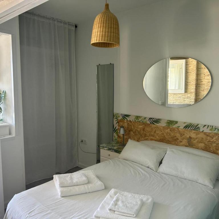 Precioso apartamento en Benalmádena, piscinas, recep 24 horas - Apartamento de 1 dormitorio - 2
