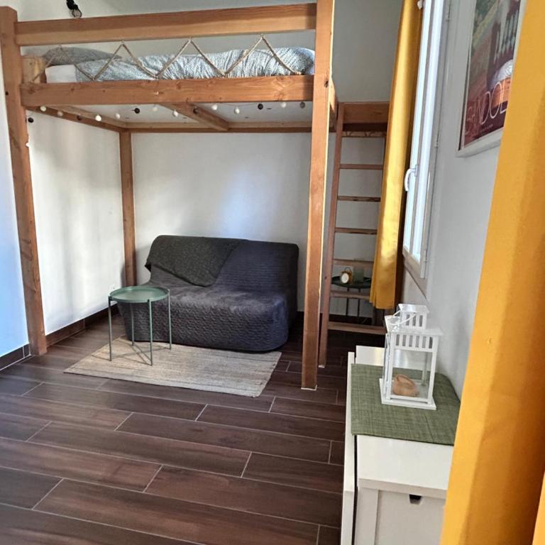 Agréable Studio Rénové avec place de parking - Appartement 1 Chambre - 1