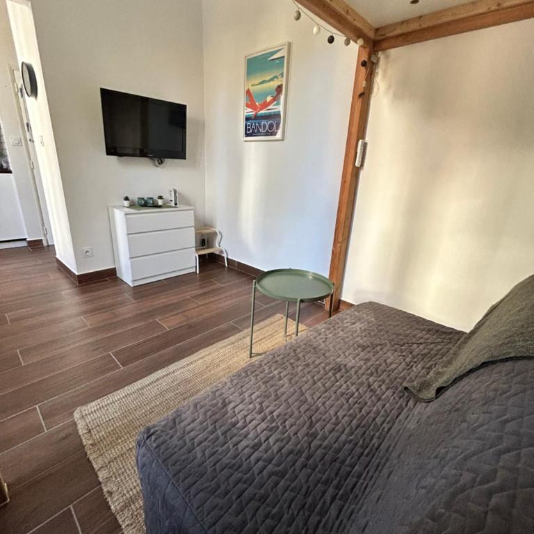 Agréable Studio Rénové avec place de parking - Appartement 1 Chambre - 4