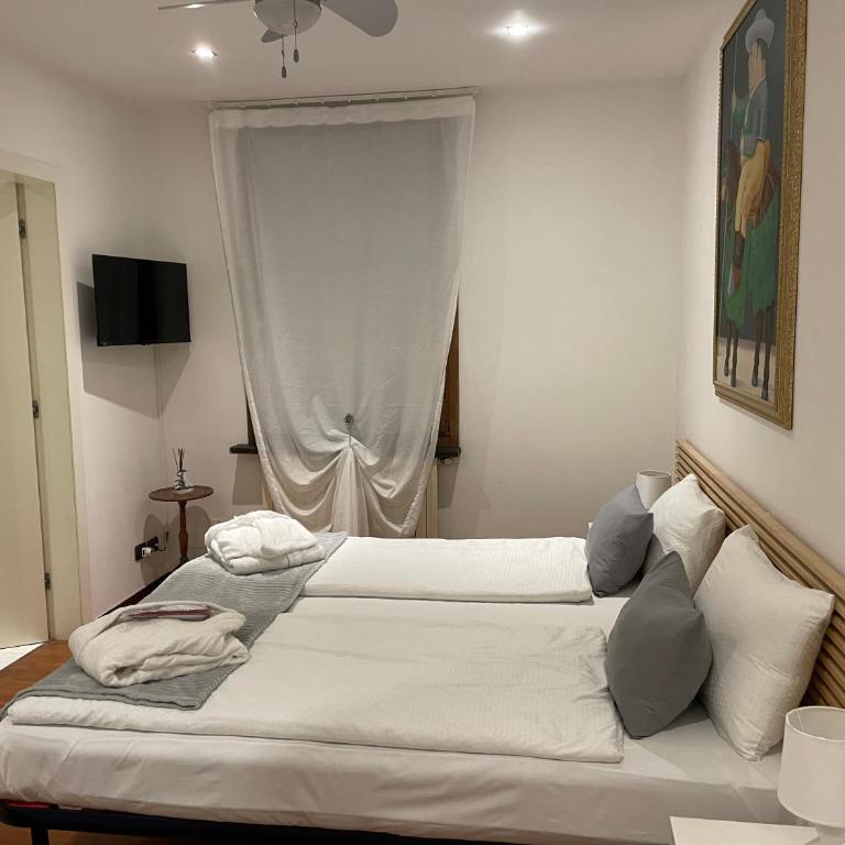 Rialto - One-Bedroom Apartment - 25