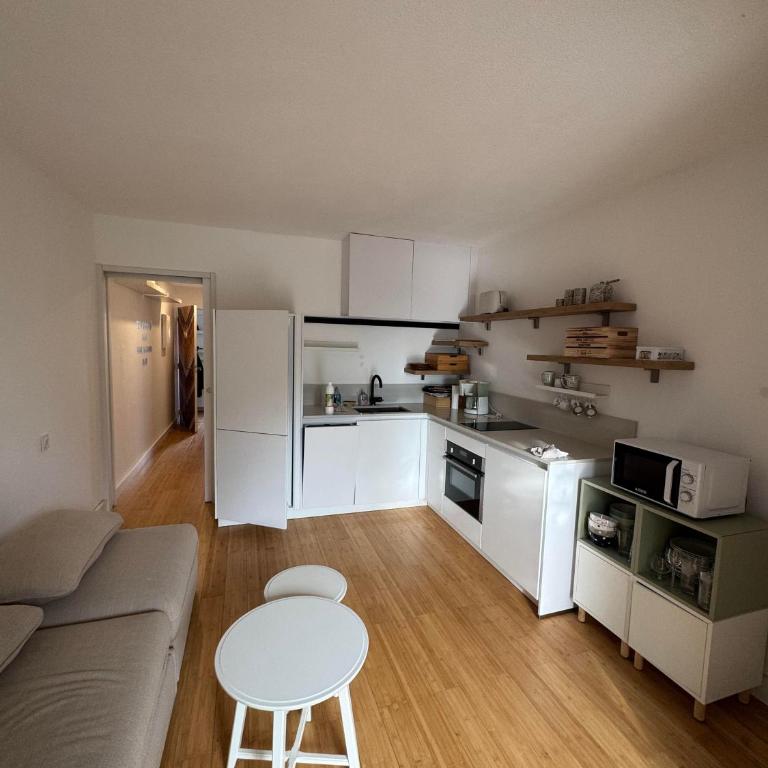L'AMOURETTE - Front de mer et piscine - Parking prive - WIFI - One-Bedroom Apartment - 8