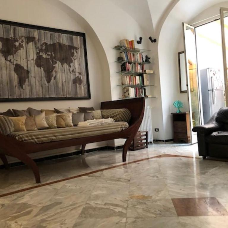 Elly's Loft - One-Bedroom Apartment - 38