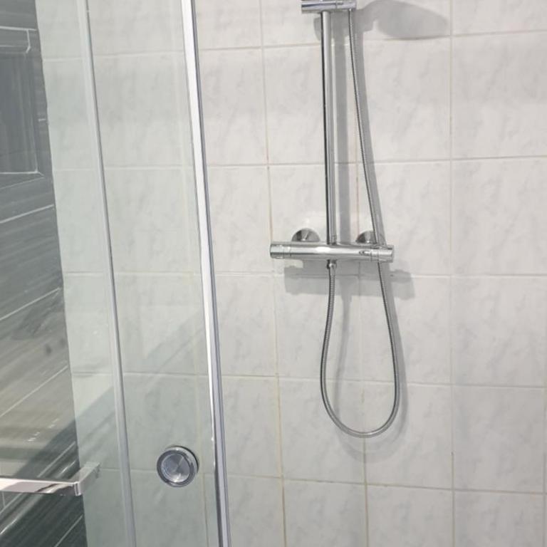 Chez faby José - Chambre Double avec Salle de Bains Privative - 6