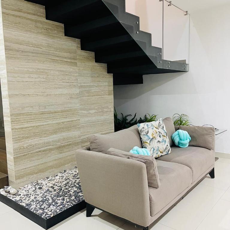 Casa No Vacante - Three-Bedroom House - 19
