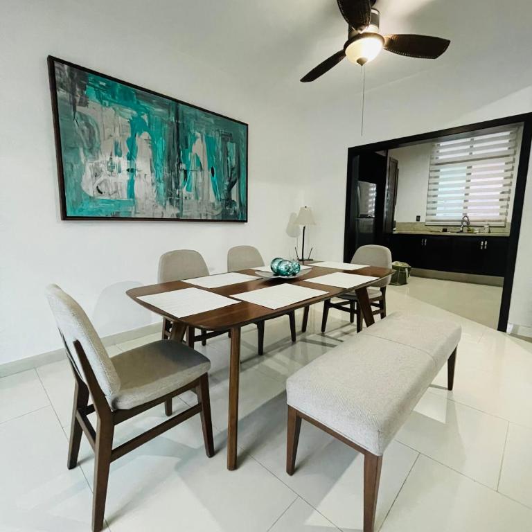 Casa No Vacante - Three-Bedroom House - 23