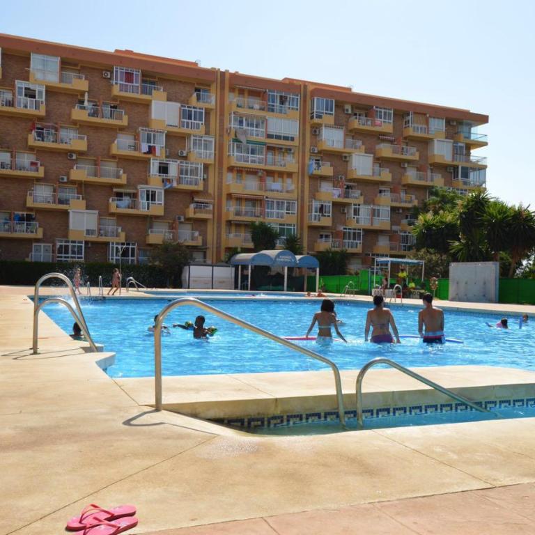 Precioso apartamento en Benalmádena, piscinas, recep 24 horas - Apartamento de 1 dormitorio - 3