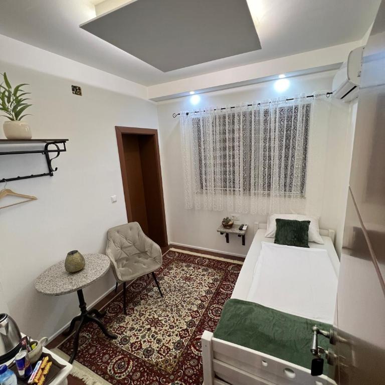 Aman Guesthouse - Single Room with Bathroom - 5