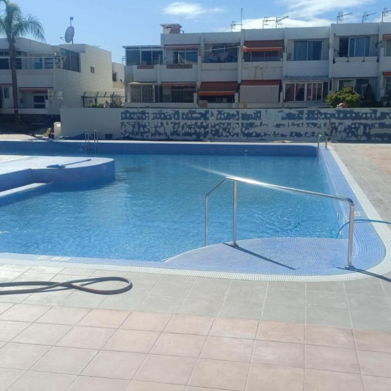 EL CHAPARRAL Studio-appartement with fantastic pool- view and STRONG WIFI - Apartamento con terraza - 4
