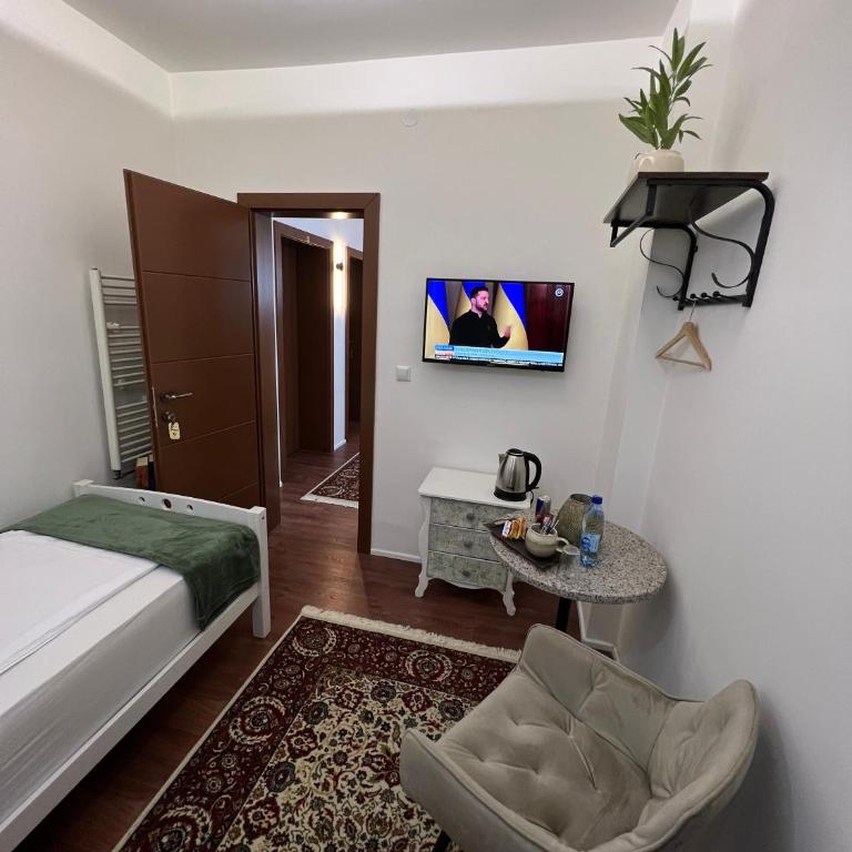 Aman Guesthouse - Single Room with Bathroom - 2