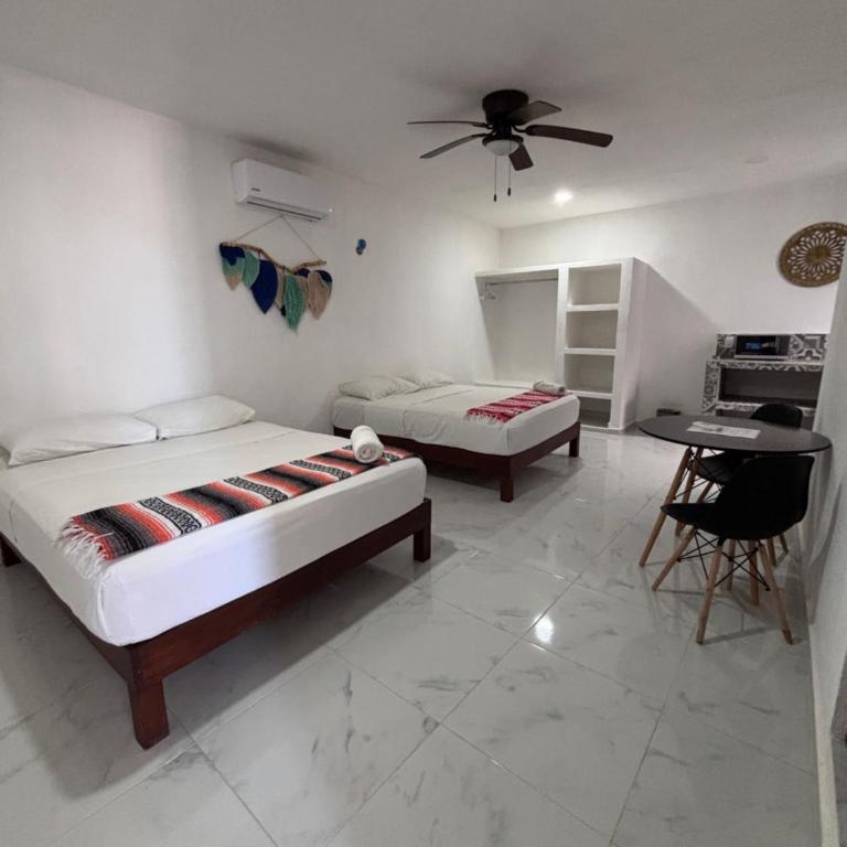 ALMAR FAMILY HOUSE - Habitación Doble - 2 camas - 5
