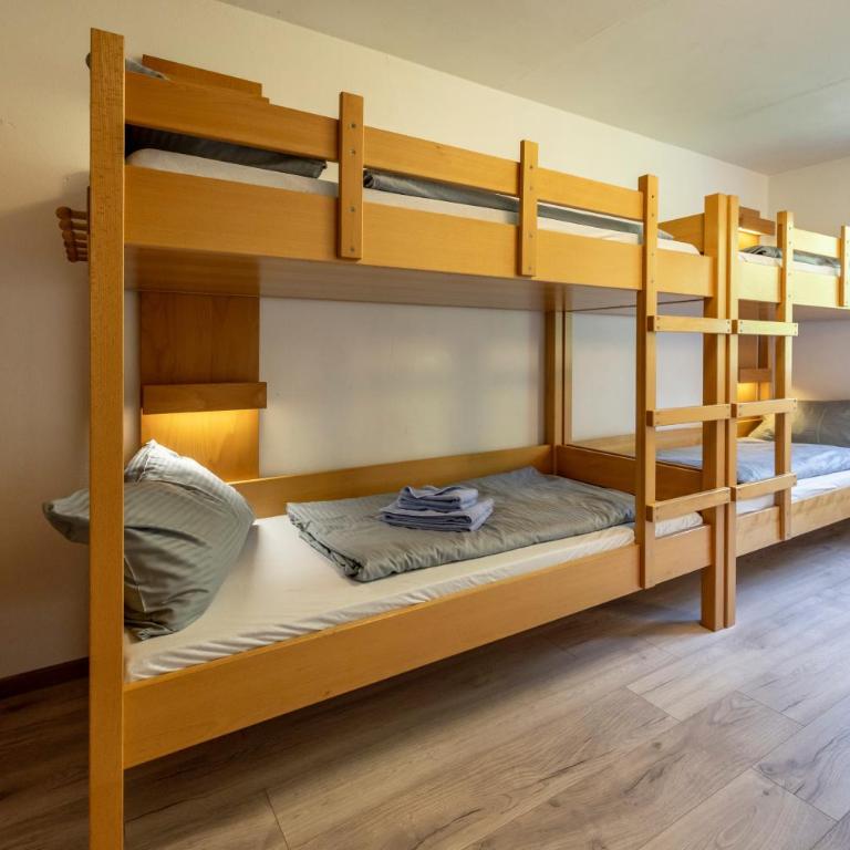 DJH Jugendherberge Oberstdorf - membership required - Mitgliedschaft erforderlich! - Economy Vierbettzimmer mit Gemeinschaftsbad - 1