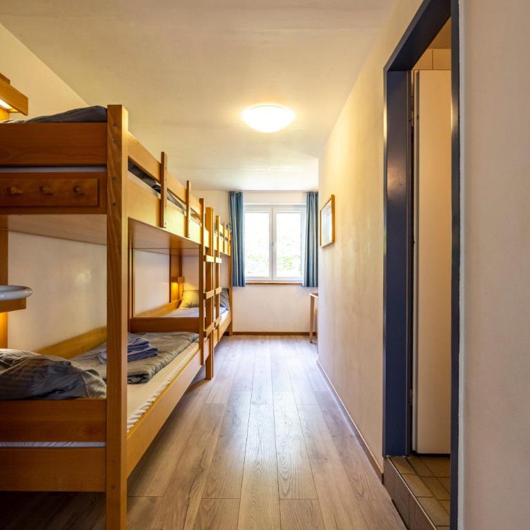 DJH Jugendherberge Oberstdorf - membership required - Mitgliedschaft erforderlich! - Vierbettzimmer - 1
