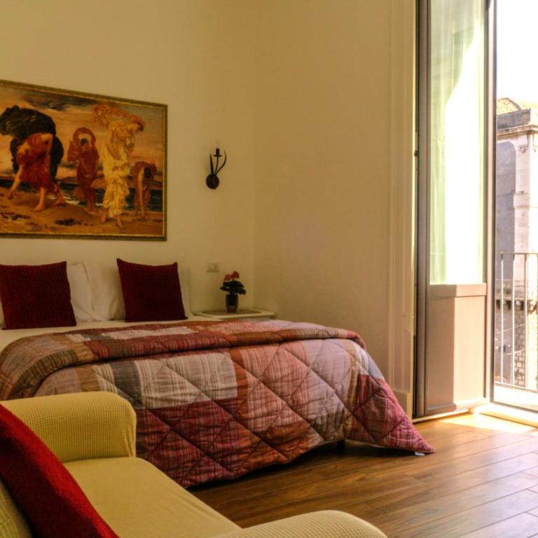 Palace Apartments Central Catania - Appartamento Deluxe con 2 Camere da Letto e Balcone - 4