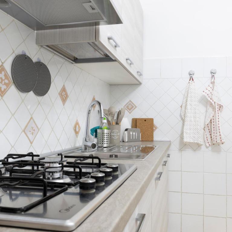 La Casa Di Alice - Two-Bedroom Apartment with Balcony - 22