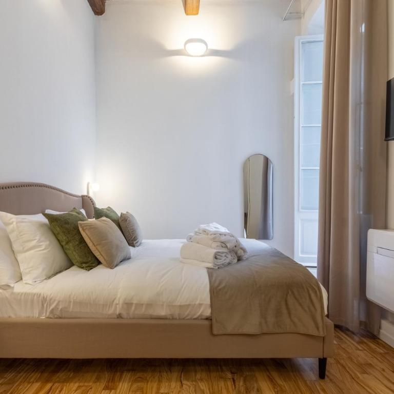 Amelie Suite Trevi - Camera King con Balcone - 6