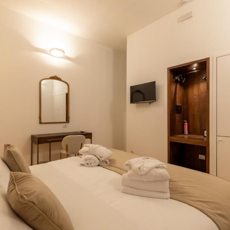 Amelie Suite Trevi - Camera King Superior - 10
