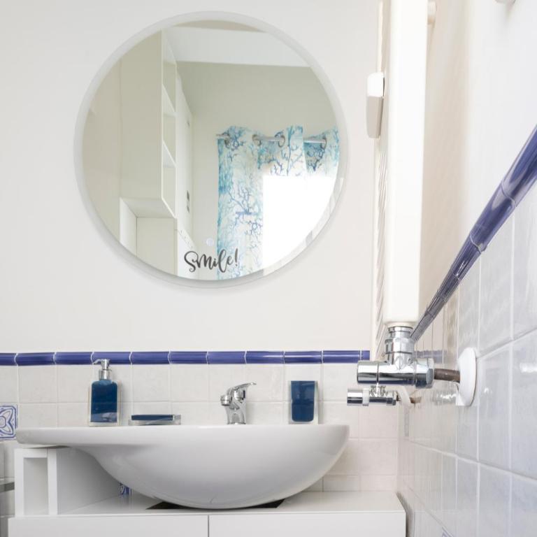 La Casa Di Alice - Two-Bedroom Apartment with Balcony - 31