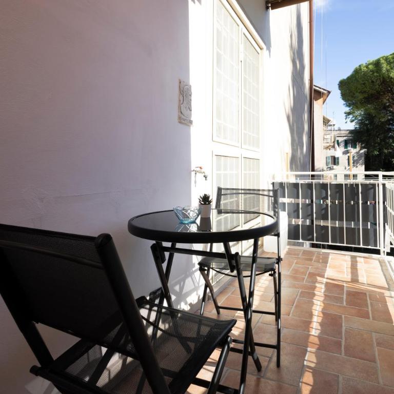 La Casa Di Alice - Two-Bedroom Apartment with Balcony - 33