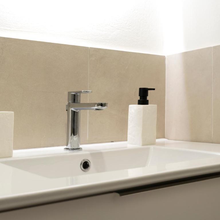 Casa in Palazzo Liberty - Centrale e Ben collegato - Appartamento con 1 Camera da Letto - 13