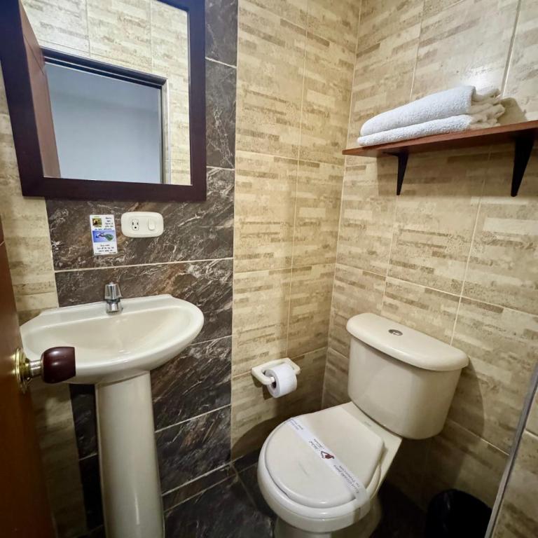 Hotel Tucan Pereira - Habitación Doble Estándar - 9