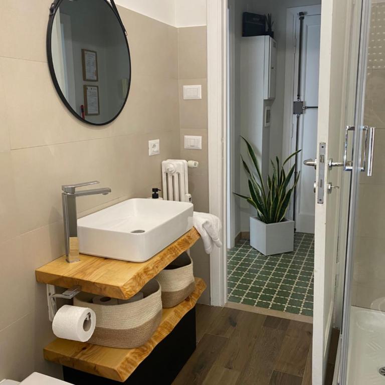 Bright apartment near San Pietro - Appartamento con 1 Camera da Letto - 32