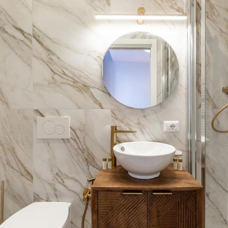Amelie Suite Trevi - Camera Queen Deluxe - 30