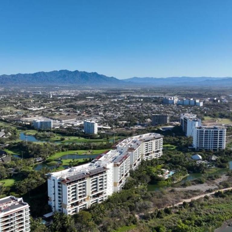 Luxury condo by the beach - Apartamento de 2 dormitorios - 1