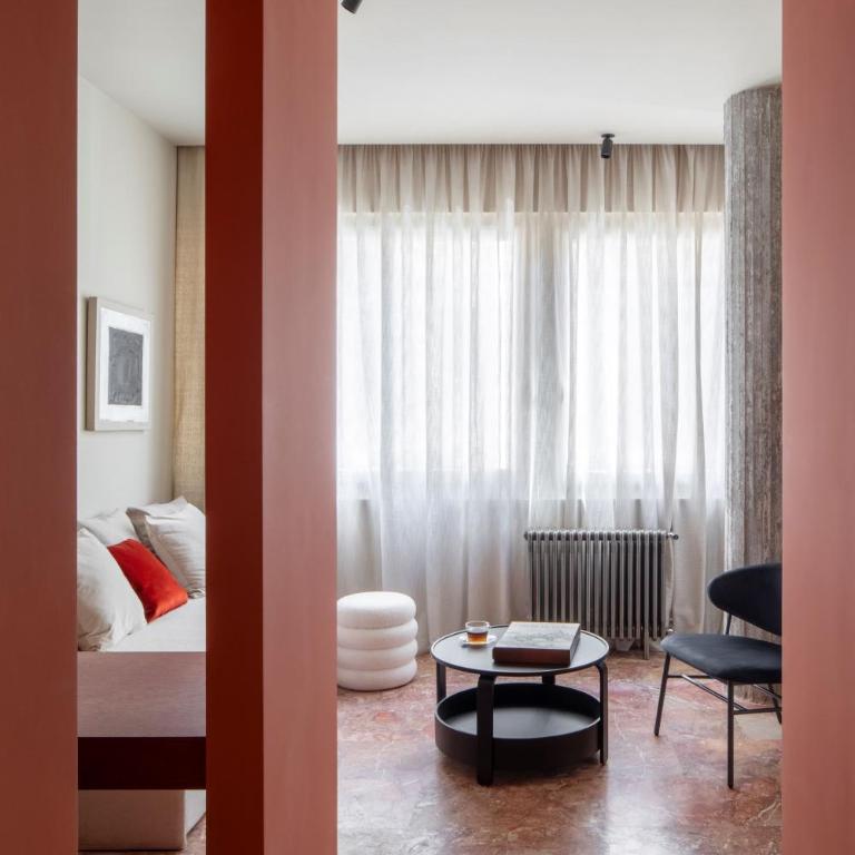 ATEL Guest House - Deluxe Junior Suite - 1