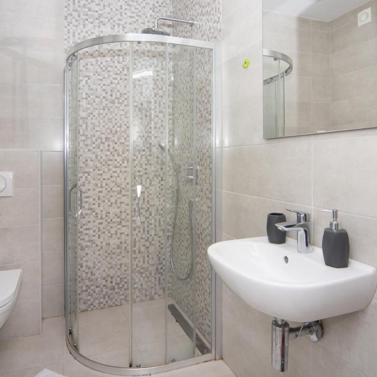 City center lux 2bdr apt with garage - Apartman sa 2 Spavaće Sobe - 10