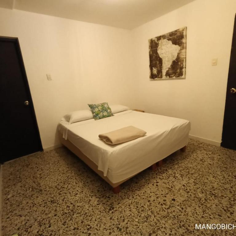 MANGO BiCHE - HOUSE - Habitación Doble con baño privado - 3