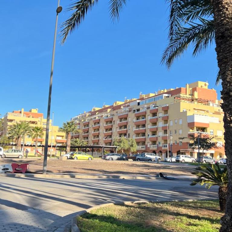 MAR AZUL Playa y Piscina 80 metros de la playa - Two-Bedroom Apartment - 37