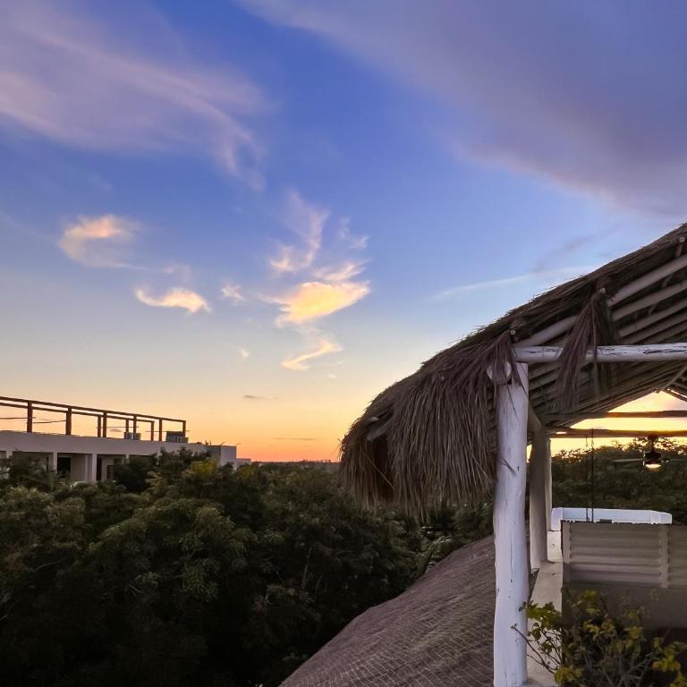 Stylish Mexican Interior PH- Private Rooftop -Gated Community - Apartamento Ático - 90