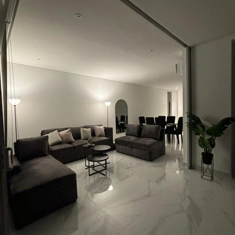 Apartamento para estrenar Pozos Colorados - Three-Bedroom Apartment - 5