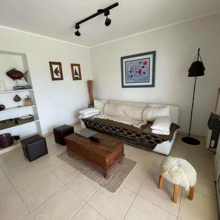 Cómodo a metros de la playa - Apartamento de 2 dormitorios con balcón y vistas al mar - 3