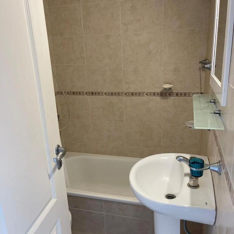 Cómodo a metros de la playa - Apartamento de 2 dormitorios con balcón y vistas al mar - 9