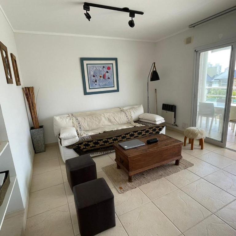 Cómodo a metros de la playa - Apartamento de 2 dormitorios con balcón y vistas al mar - 12