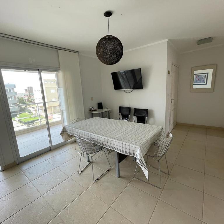 Cómodo a metros de la playa - Apartamento de 2 dormitorios con balcón y vistas al mar - 14