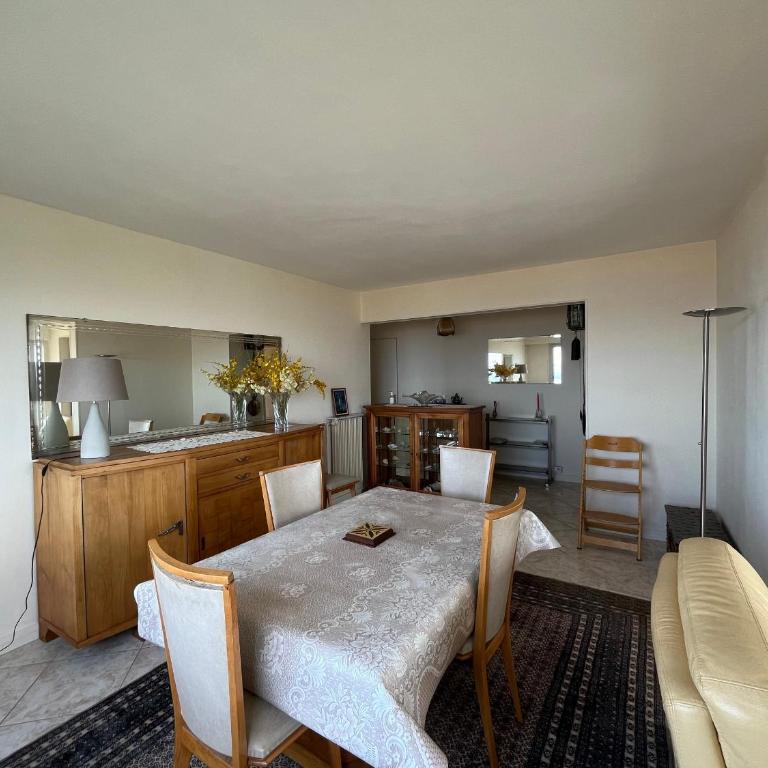 Appartement spacieux avec vue imprenable, parking privé - FR-1-319-374 - Appartement (4 Adultes) - 3