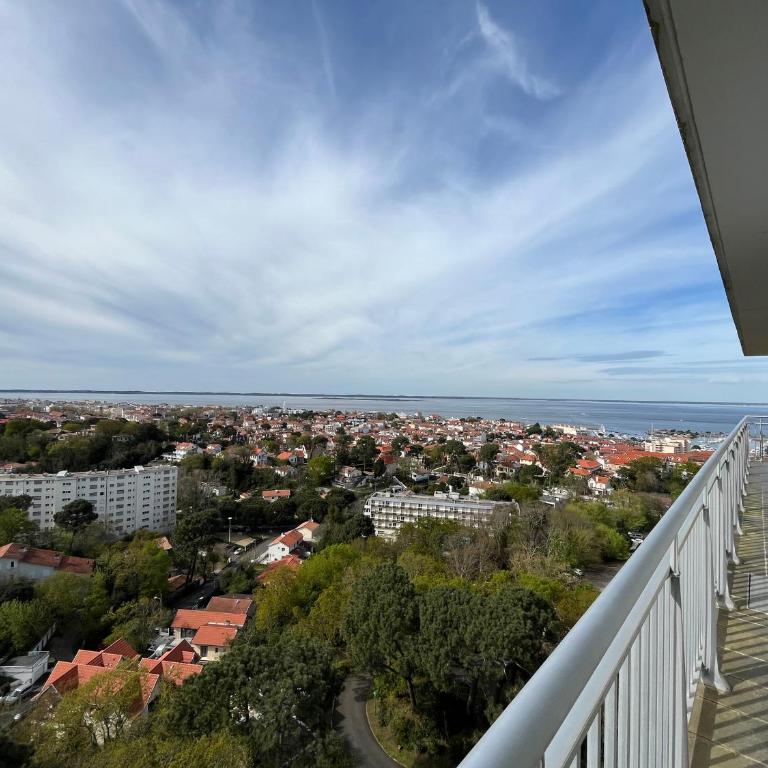 Appartement spacieux avec vue imprenable, parking privé - FR-1-319-374 - Appartement (4 Adultes) - 15