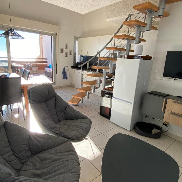 Port Leucate: Appartement T3 Duplex Climatisé, 6 Pers, Face à la Mer, Parking - FR-1-798-53 - Appartement - 2