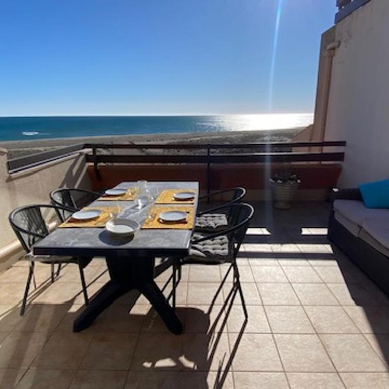 Port Leucate: Appartement T3 Duplex Climatisé, 6 Pers, Face à la Mer, Parking - FR-1-798-53 - Appartement - 6