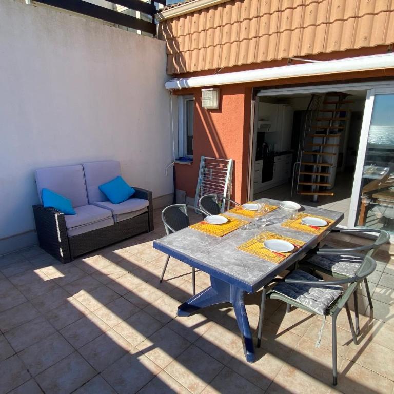 Port Leucate: Appartement T3 Duplex Climatisé, 6 Pers, Face à la Mer, Parking - FR-1-798-53 - Appartement - 8