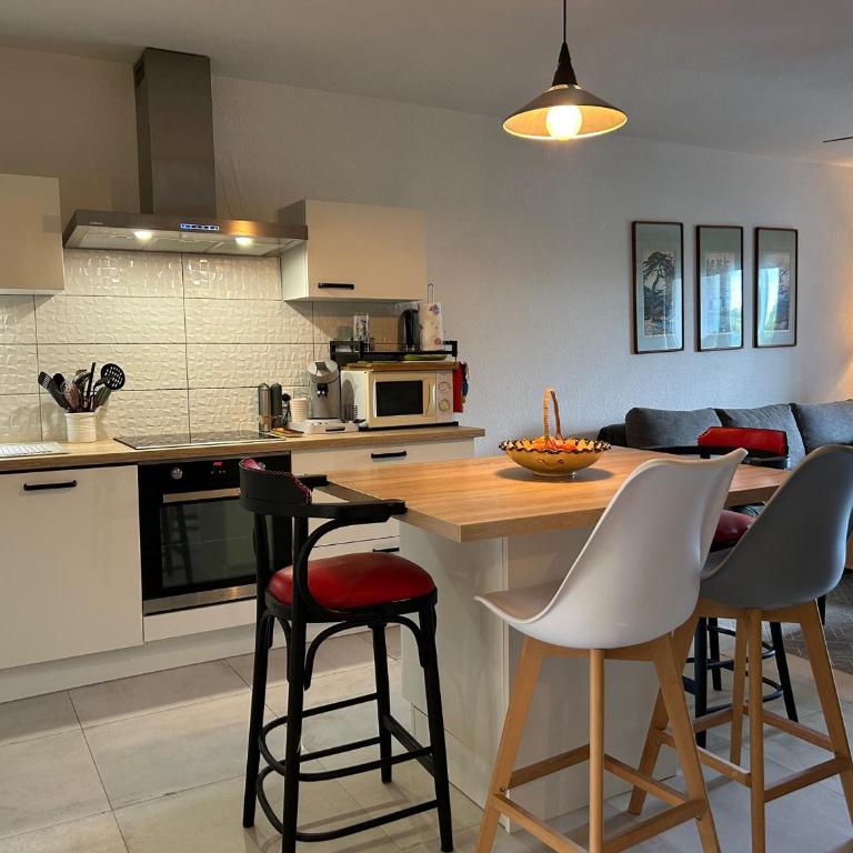 T2 Traversant Saint-Cyprien Climatisé 4/5 Pers - FR-1-793-33 - Apartment - 1