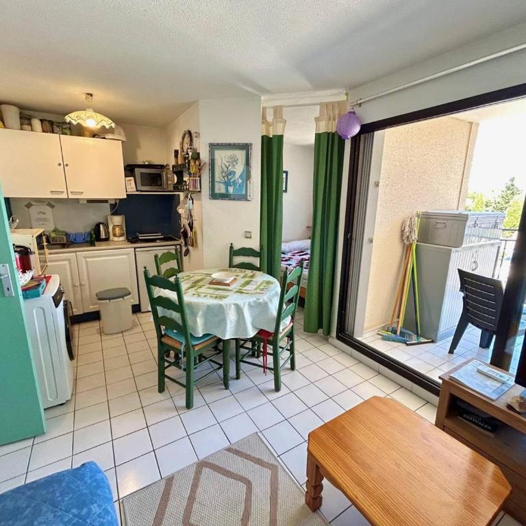 T2 Cabine Climatisé avec Parking à Argelès-sur-Mer - FR-1-388-231 - Appartement - 4