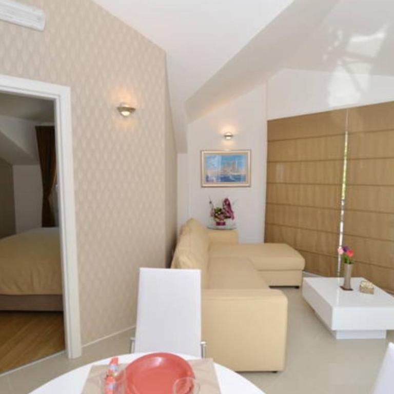 Sunshine of Montenegro - Family Oasis - One-Bedroom Apartment - 6