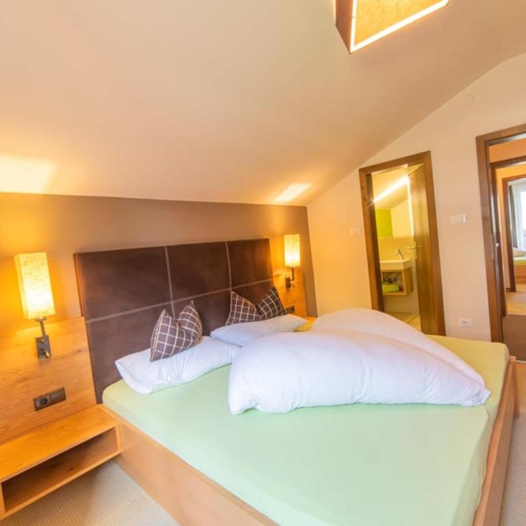 Residence Sardis - Appartamento con 2 Camere da Letto e Balcone - 4