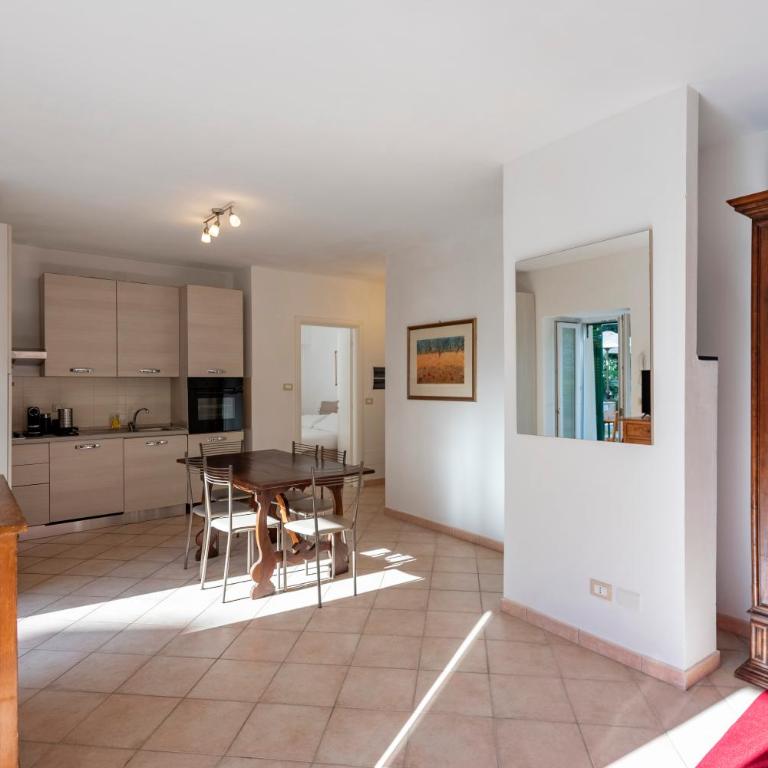JOIVY Sunny Family Flat with Private Garden & Parking - Appartamento con 1 Camera da Letto - 9