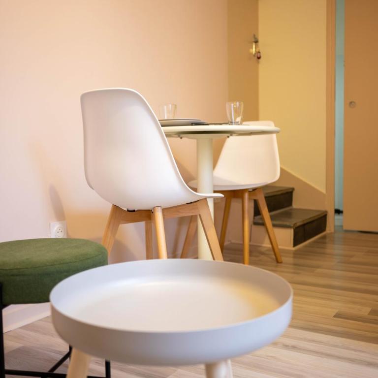 Le Jaude, T2 rénové Centre ville I WIFI Confort et cosy - Apartment mit 1 Schlafzimmer und Gartenblick - 16